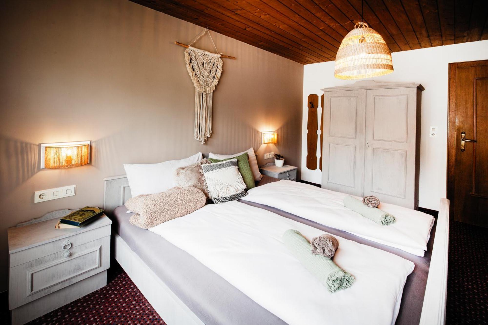 Pinetree Lodge مايرهوفن الغرفة الصورة